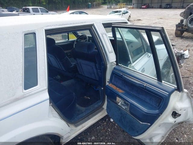 1985 LINCOLN TOWN CAR 8