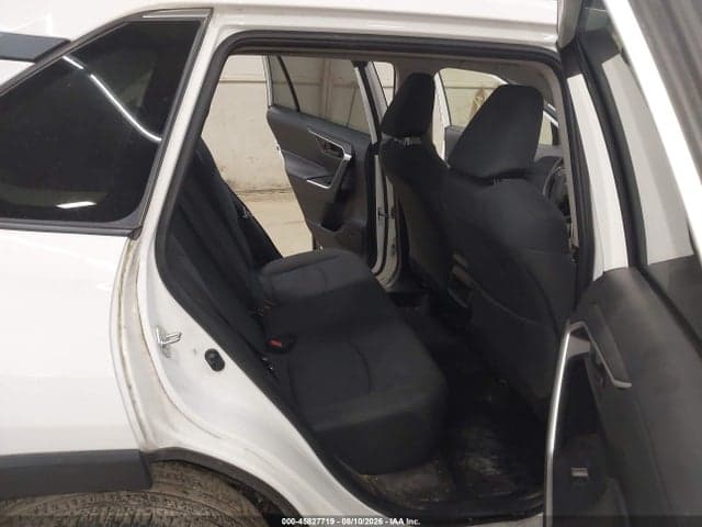 2019 TOYOTA RAV4 LE 8