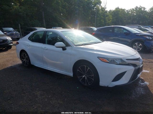 2019 TOYOTA CAMRY SE