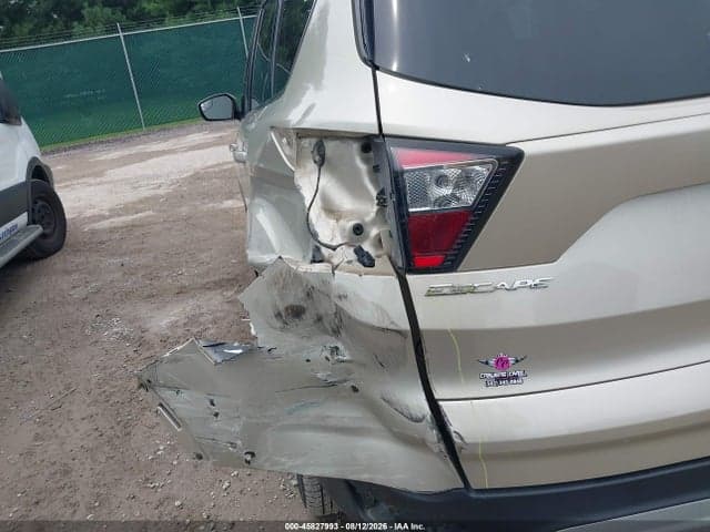 2018 FORD ESCAPE SE 18