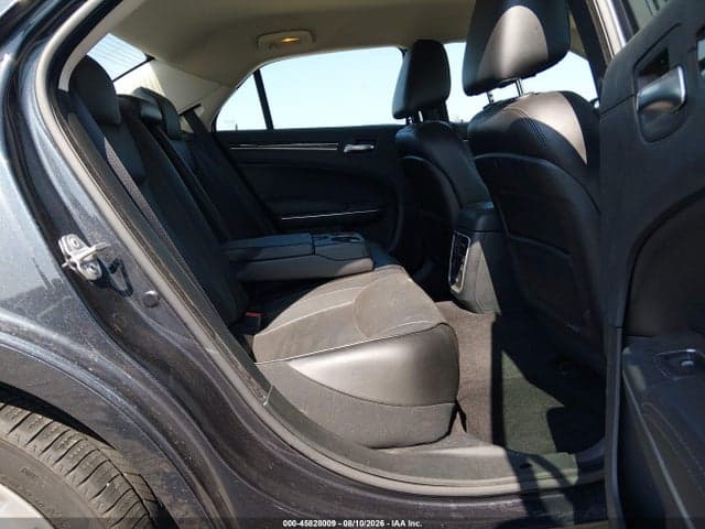 2018 CHRYSLER 300 LIMITED 8