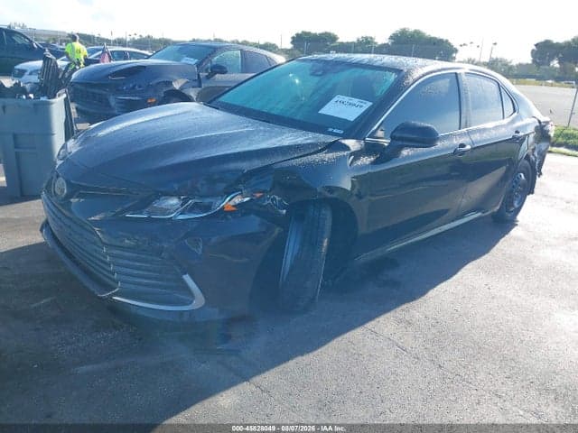 2022 TOYOTA CAMRY LE 2