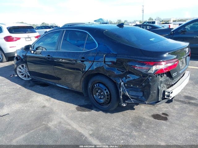 2022 TOYOTA CAMRY LE 3