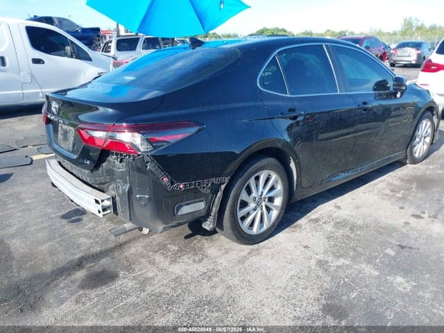 2022 TOYOTA CAMRY LE 4