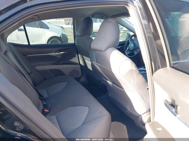 2022 TOYOTA CAMRY LE 8