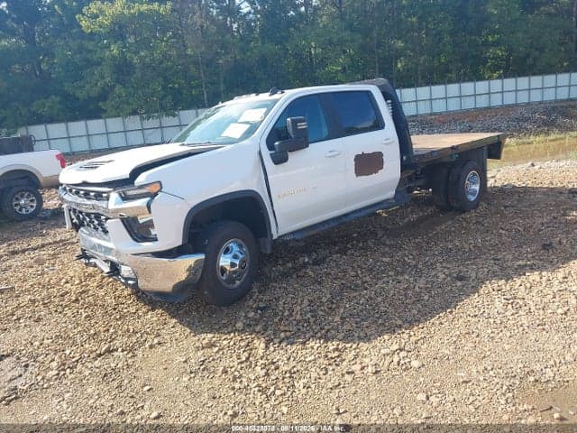 2022 CHEVROLET SILVERADO 3500HD CHASSIS LT 2