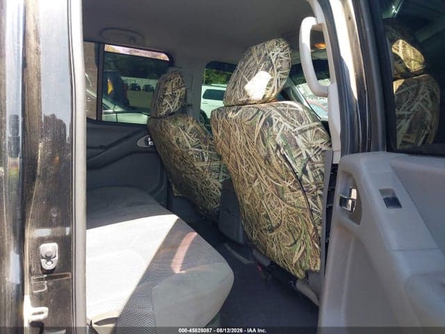 2017 NISSAN FRONTIER SV 8