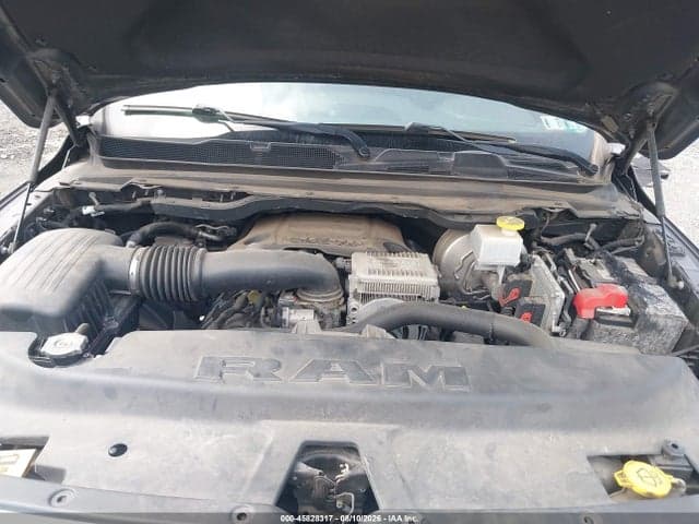 2019 RAM 1500 LARAMIE 4X4 5'7 BOX 10