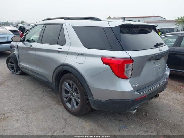 2022 FORD EXPLORER XLT 2