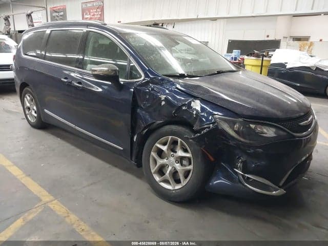 2019 CHRYSLER PACIFICA LIMITED - 1
