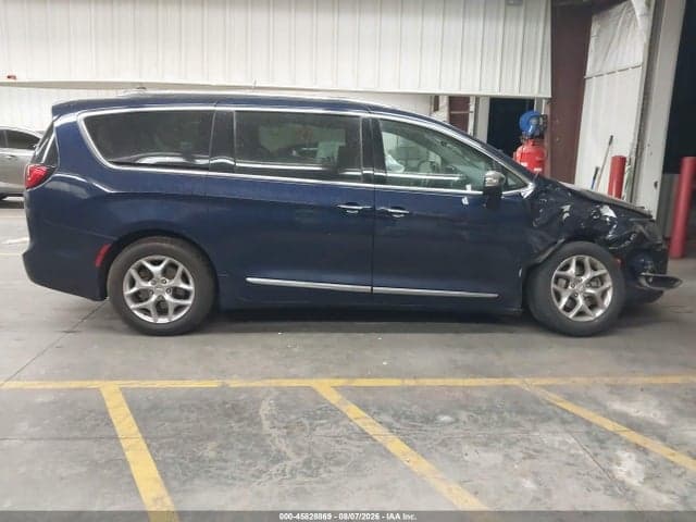 2019 CHRYSLER PACIFICA LIMITED 13