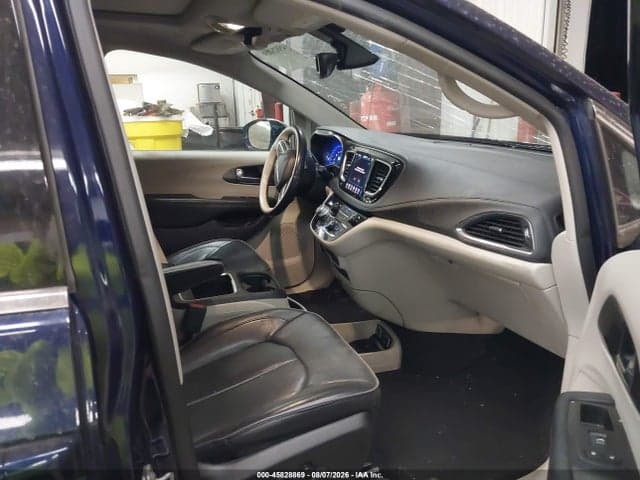 2019 CHRYSLER PACIFICA LIMITED 5