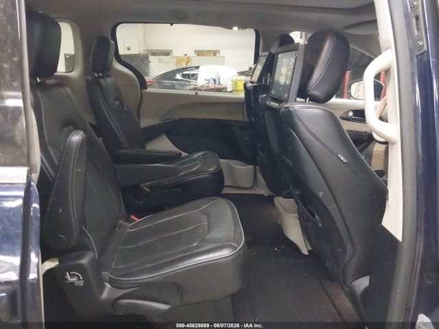 2019 CHRYSLER PACIFICA LIMITED 8