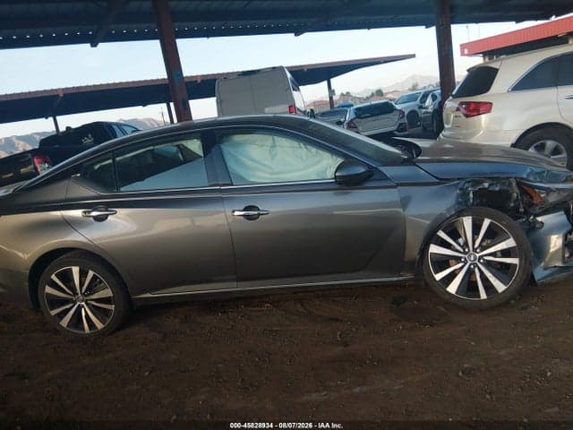 2021 NISSAN ALTIMA PLATINUM INTELLIGENT AWD 13