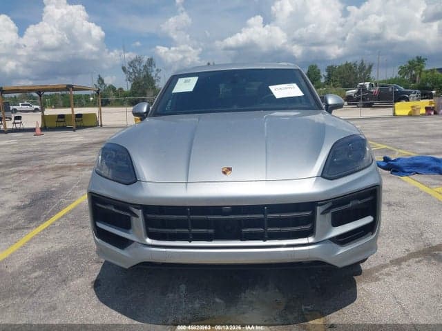 2025 PORSCHE CAYENNE 12