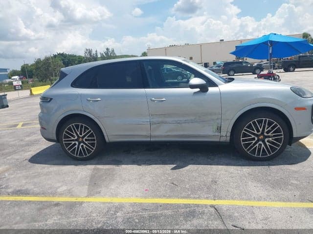 2025 PORSCHE CAYENNE 13