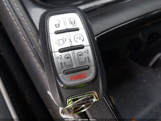 2021 CHRYSLER PACIFICA HYBRID LIMITED 11