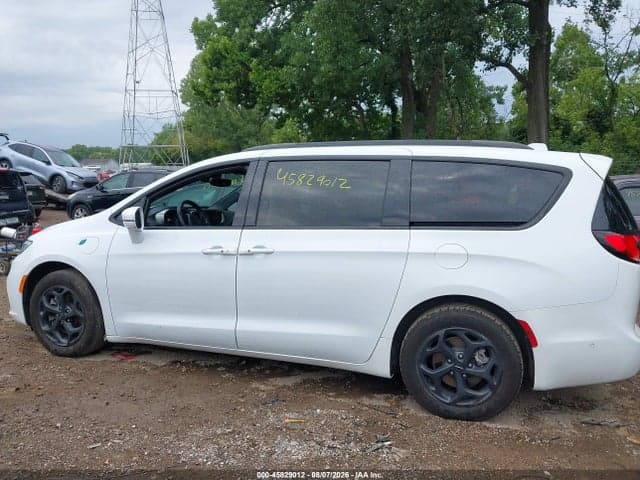 2021 CHRYSLER PACIFICA HYBRID LIMITED 14
