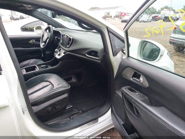 2021 CHRYSLER PACIFICA HYBRID LIMITED 5