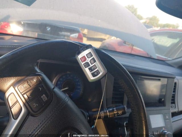 2017 TOYOTA SIENNA XLE 8 PASSENGER 11
