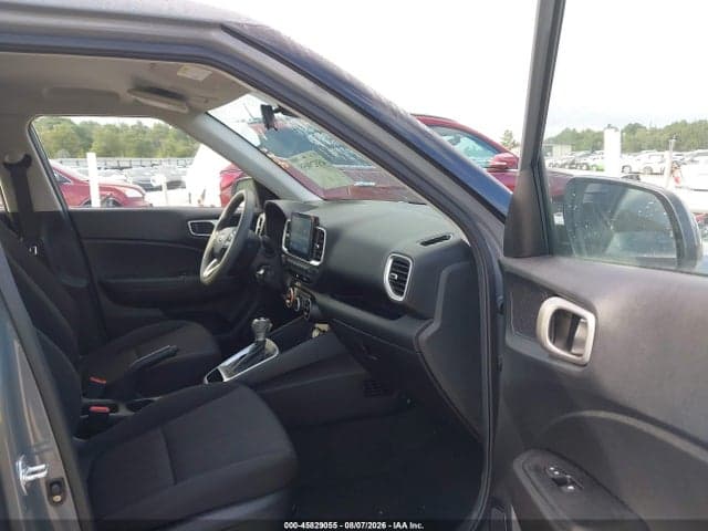 2022 HYUNDAI VENUE SE 5