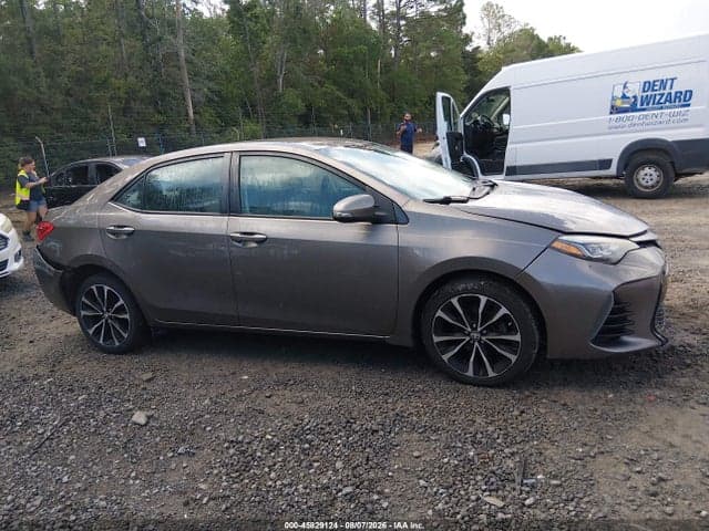 2017 TOYOTA COROLLA SE 13