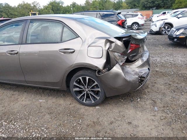 2017 TOYOTA COROLLA SE 6