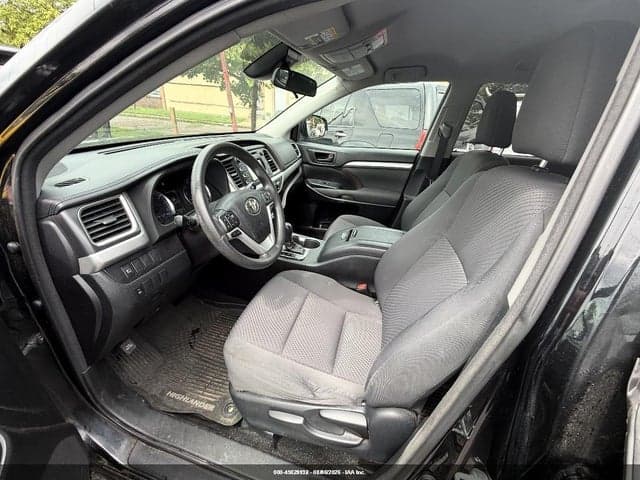 2018 TOYOTA HIGHLANDER LE 5