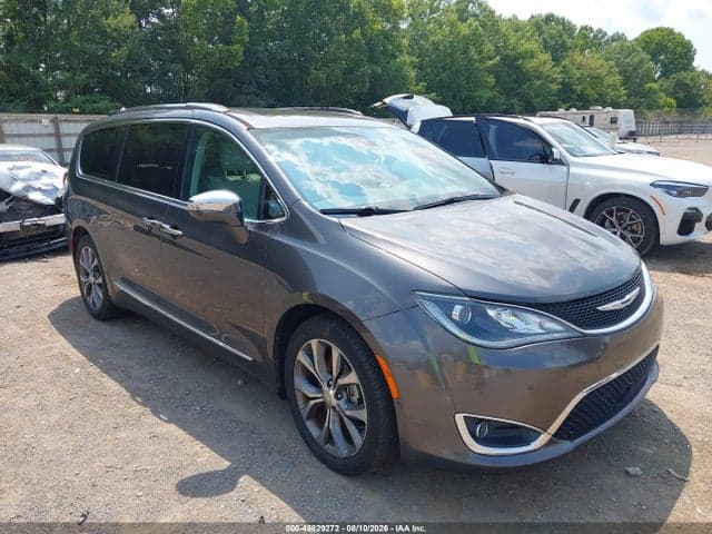 2017 CHRYSLER PACIFICA LIMITED 1