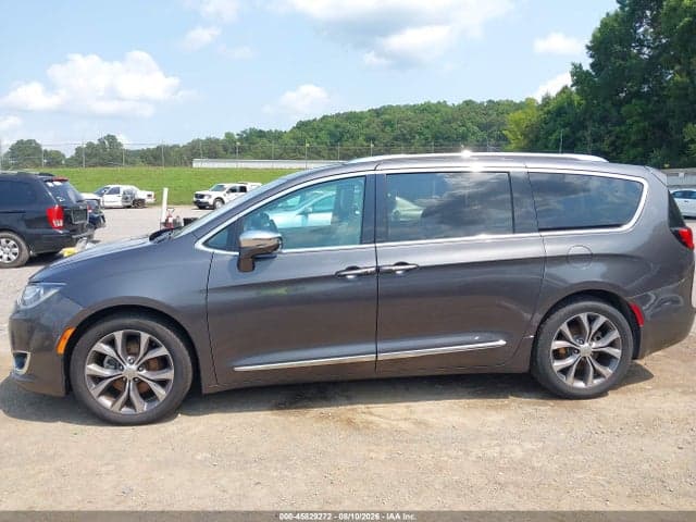 2017 CHRYSLER PACIFICA LIMITED 14