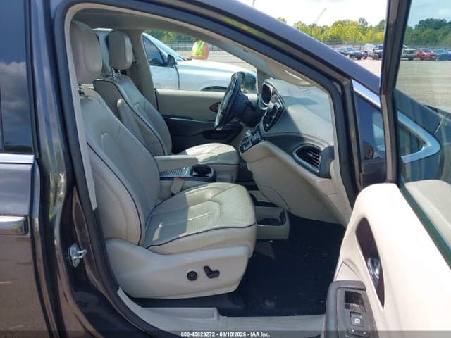 2017 CHRYSLER PACIFICA LIMITED 5