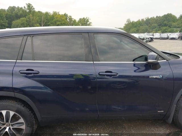2020 TOYOTA HIGHLANDER HYBRID XLE 13