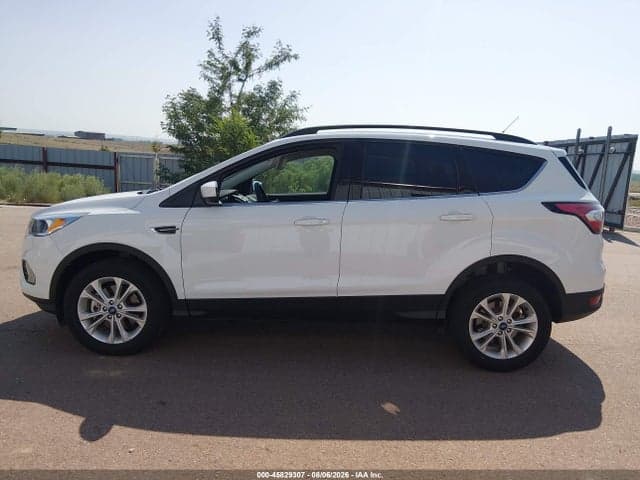 2018 FORD ESCAPE SE 19