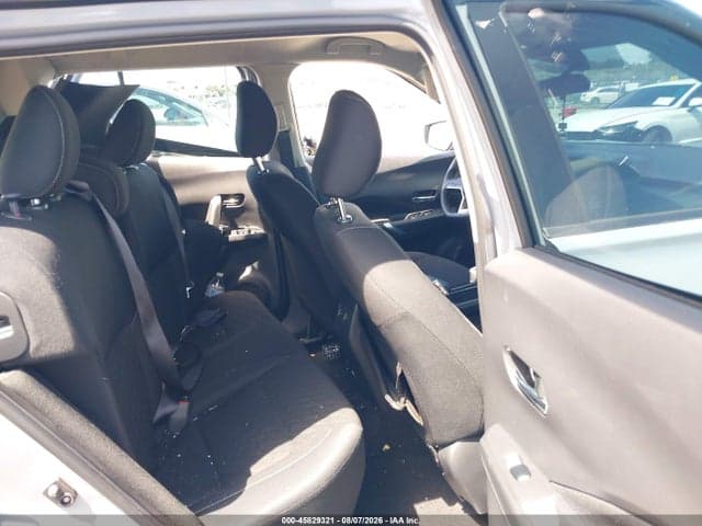2022 NISSAN KICKS SV XTRONIC CVT 8