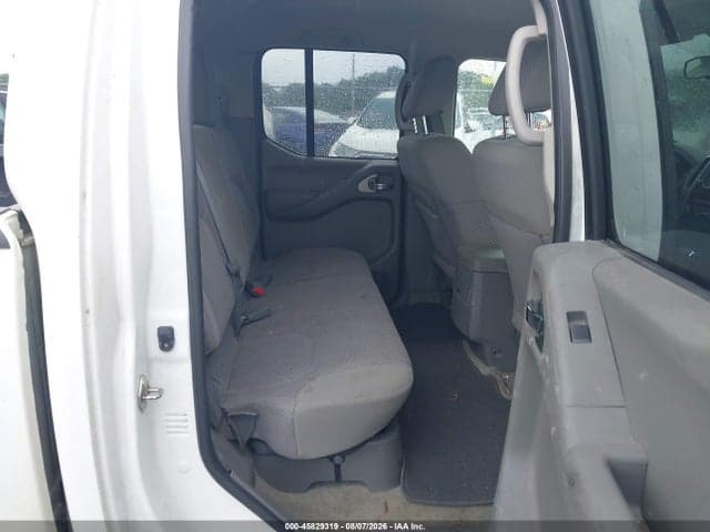 2017 NISSAN FRONTIER SV 8