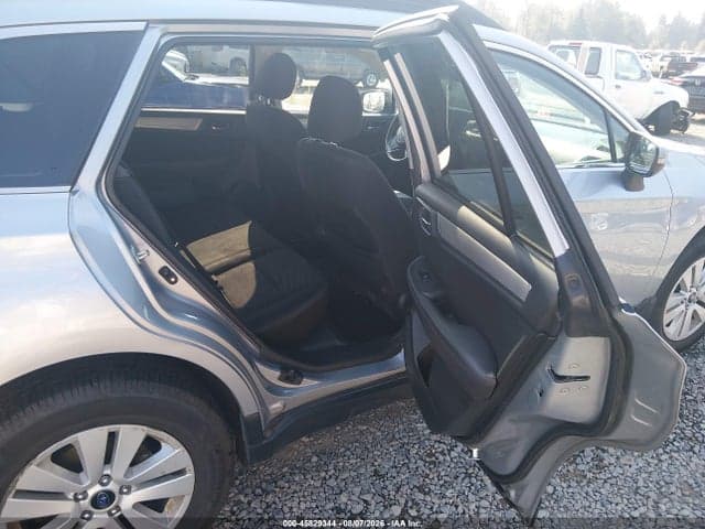 2018 SUBARU OUTBACK 2.5I PREMIUM 8