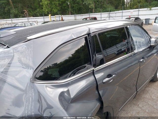 2021 TOYOTA HIGHLANDER HYBRID LIMITED 6