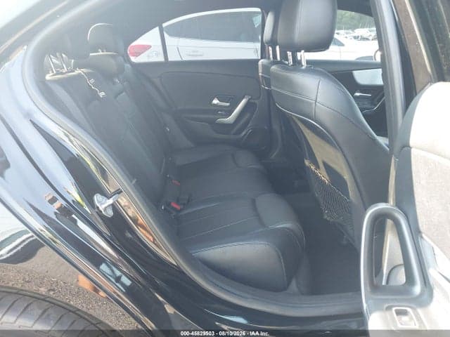 2020 MERCEDES-BENZ A 220 4MATIC 8