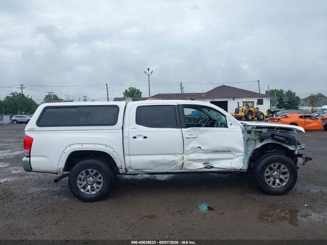 2017 TOYOTA TACOMA SR5 14