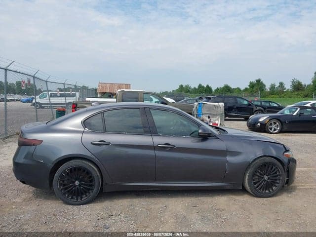 2017 ALFA ROMEO GIULIA TI AWD 13