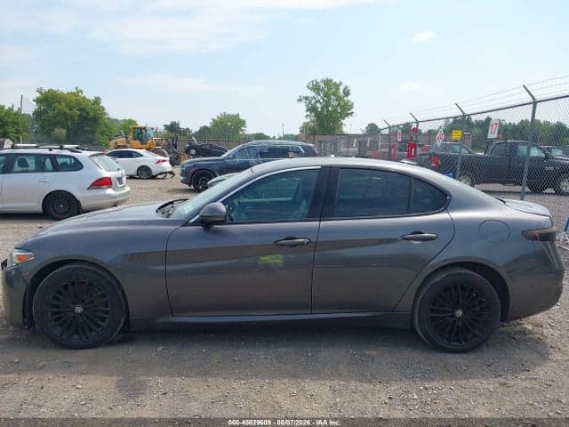 2017 ALFA ROMEO GIULIA TI AWD 14