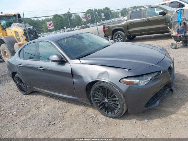 2017 ALFA ROMEO GIULIA TI AWD 17