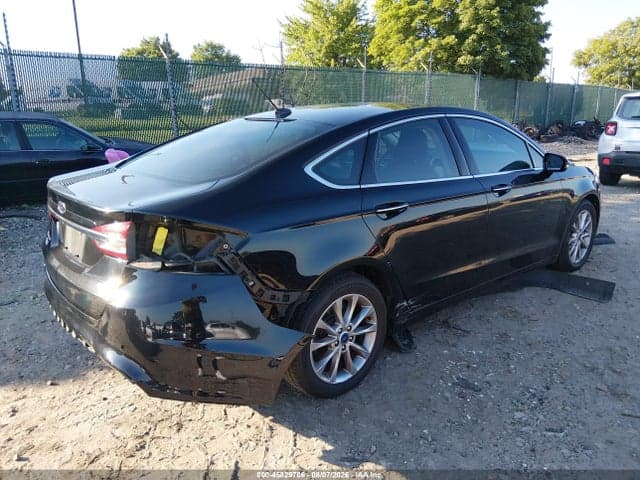 2017 FORD FUSION SE 4