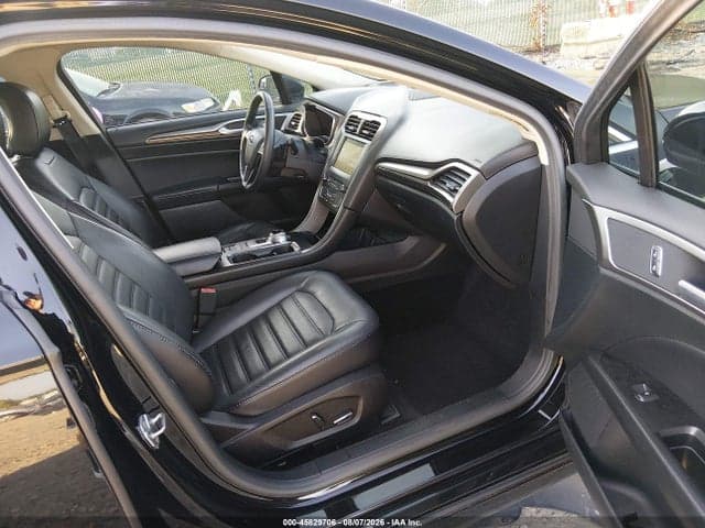 2017 FORD FUSION SE 5