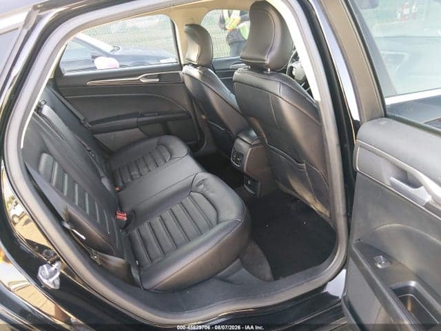 2017 FORD FUSION SE 8