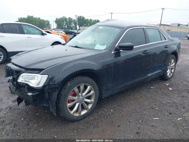 2017 CHRYSLER 300 LIMITED AWD 2