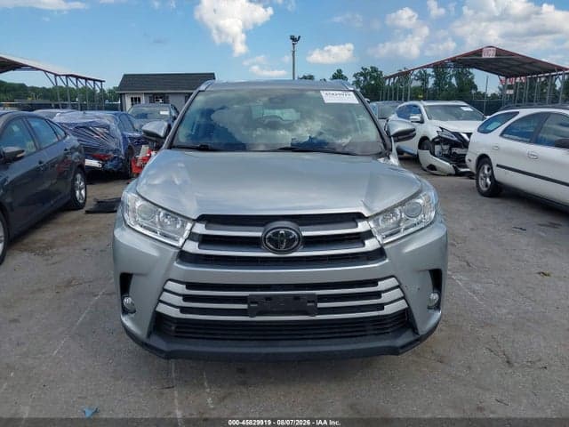 2018 TOYOTA HIGHLANDER XLE 12