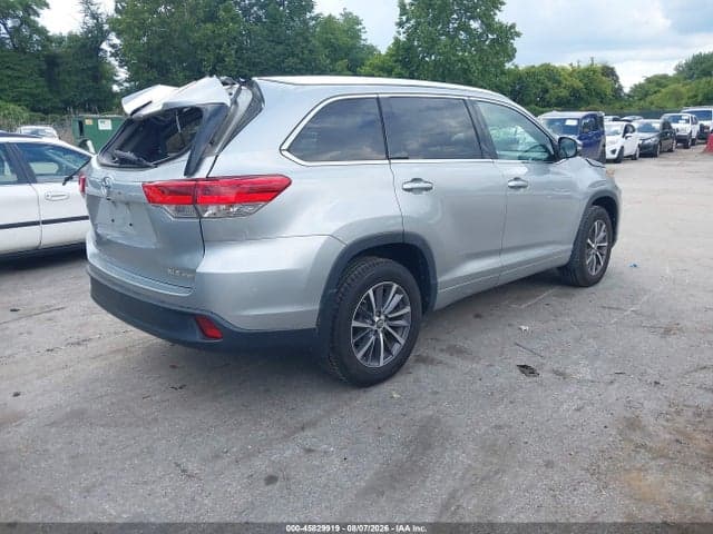 2018 TOYOTA HIGHLANDER XLE 4