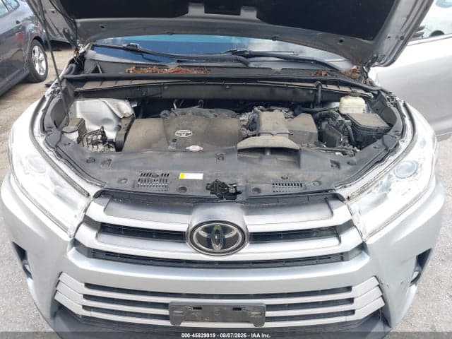 2018 TOYOTA HIGHLANDER XLE 10