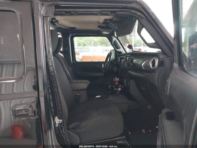2018 JEEP WRANGLER UNLIMITED SAHARA 5